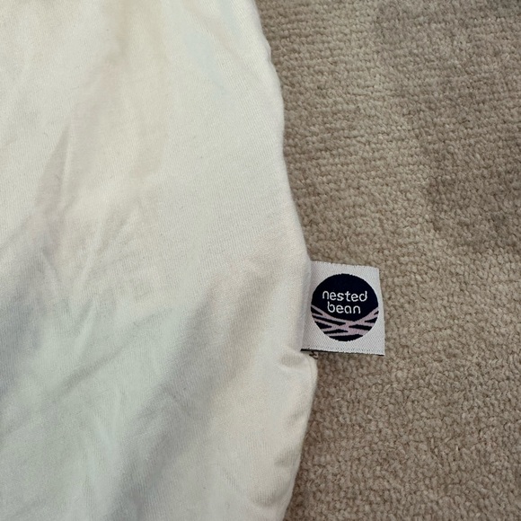 Nested Bean Bamboo Zen Swaddle Premier Giraffe (Size 0-6 Months) - Picture 6 of 7